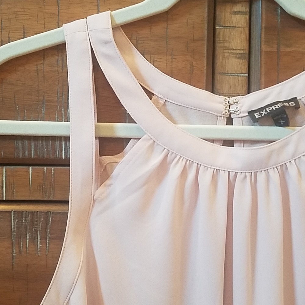Express Top - Picture 2 of 5